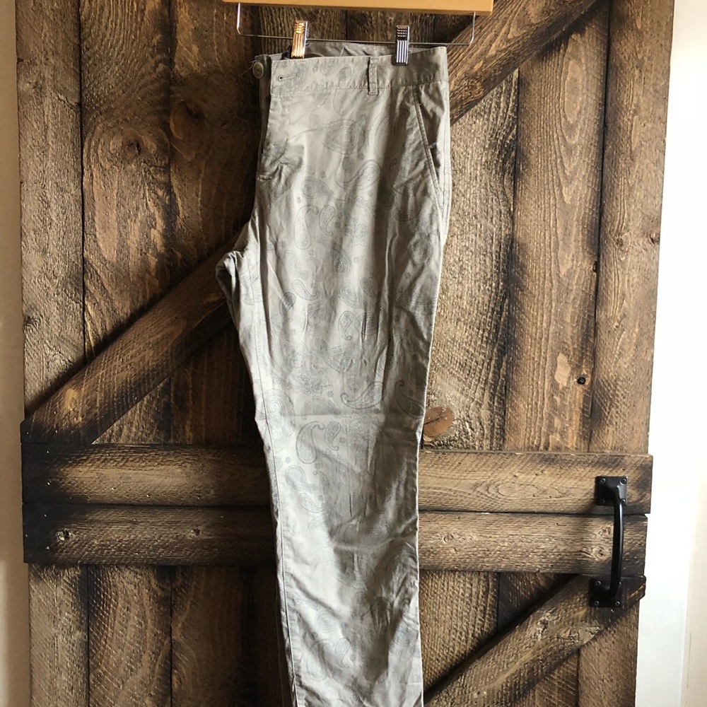 Khaki paisley capris pants